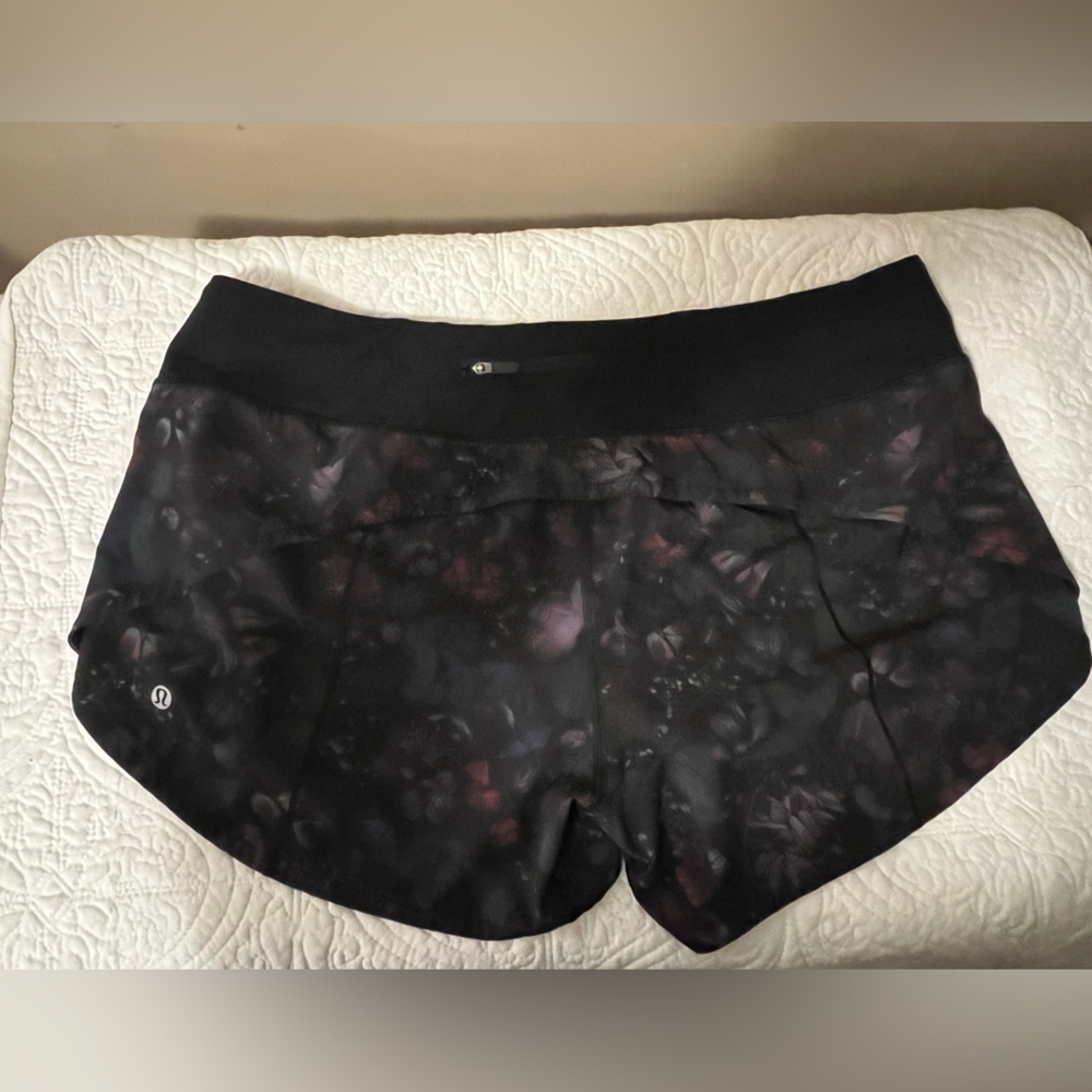 Lululemon Speed Up Swift  Print 4” Shorts, Frozen Flourish, size 10 - Picture 2 of 8